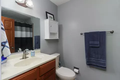 Bath - 1305 Nicki Dr, Bloomington, IL 61704 photo 1 of 3