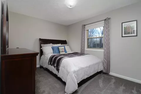 Bedroom - 1305 Nicki Dr, Bloomington, IL 61704 photo 4 of 5