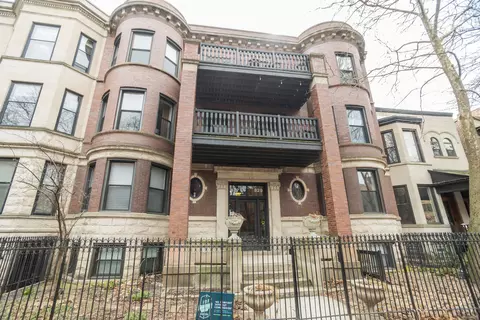 829 W Lakeside Pl #1W, Chicago, IL 60640