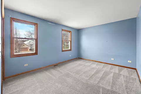2176 Jordan Ln, Elgin, IL 60123 photo 24