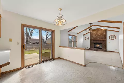 2176 Jordan Ln, Elgin, IL 60123 photo 20