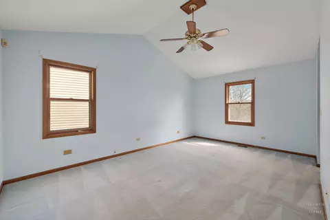 2176 Jordan Ln, Elgin, IL 60123 photo 25