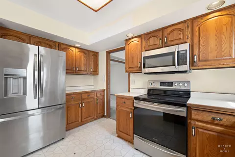 2176 Jordan Ln, Elgin, IL 60123 photo 19