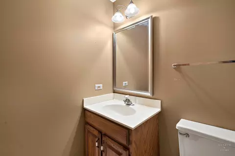 2176 Jordan Ln, Elgin, IL 60123 photo 13