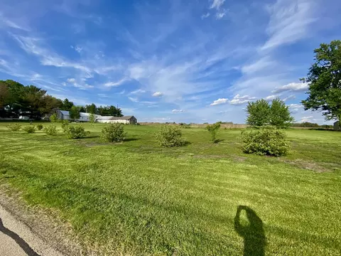 301 S Maple St, Wyanet, IL 61379