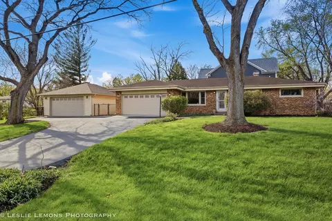 3 S328 Juniper Ln, Glen Ellyn, IL 60137