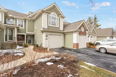 1162 Talbots Ln, Elk Grove Village, IL 60007