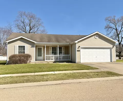 2100 Fox Chase Dr, Ottawa, IL 61350