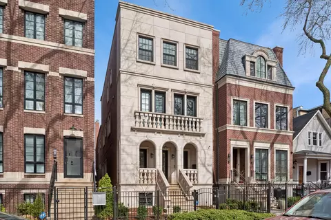 1460 W Byron St, Chicago, IL 60613