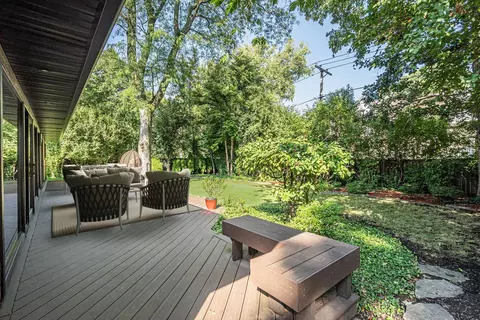 Exterior - 623 Echo Ln, Glenview, IL 60025 photo 4 of 15