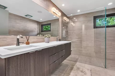 Bath - 623 Echo Ln, Glenview, IL 60025 photo 2 of 4