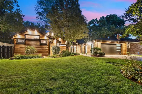 Exterior - 623 Echo Ln, Glenview, IL 60025 photo 2 of 15