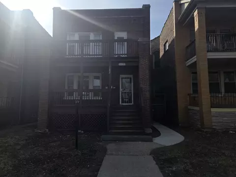 6738 S Prairie Ave, Chicago, IL 60637