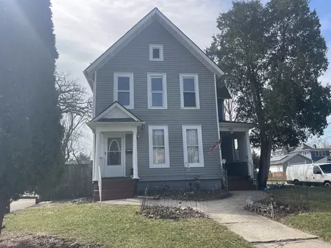 133 Oak St, Elgin, IL 60123