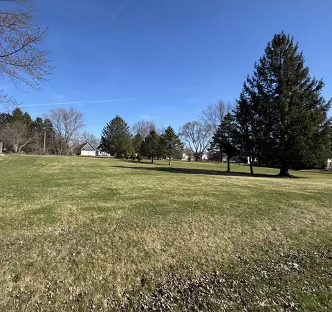 1786 Suzy St, Lake Holiday, IL 60552
