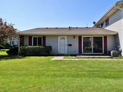 135 Nauset Ln, Schaumburg, IL 60194