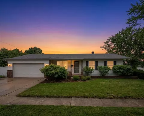 1114 Brentwood Pl, Joliet, IL 60435