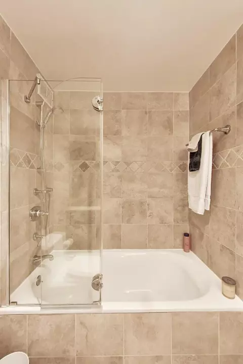 Bath - 360 E Randolph St #702, Chicago, IL 60601 photo 3 of 3