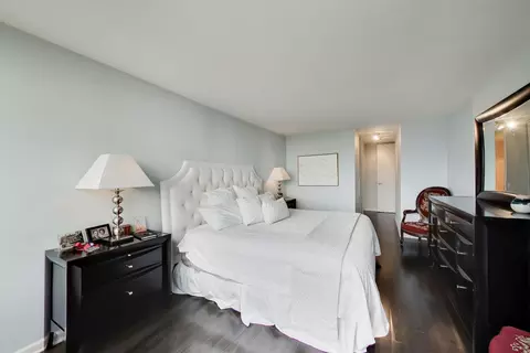 Bedroom - 360 E Randolph St #702, Chicago, IL 60601 photo 3 of 3