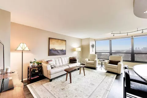 Living - 360 E Randolph St #702, Chicago, IL 60601 photo 1 of 4