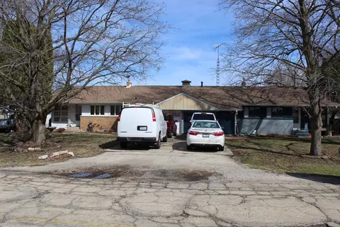 402 N East St, Somonauk, IL 60552
