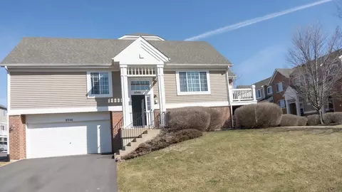 8946 Disbrow St #8946, Huntley, IL 60142