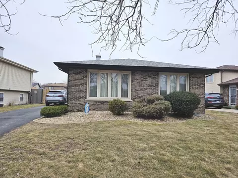 12840 S Blossom Dr, Alsip, IL 60803