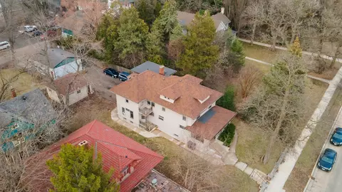 View/Area - 408 E Chicago St, Elgin, IL 60120 photo 2 of 3