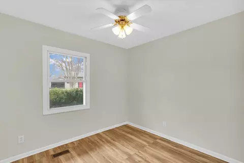 Bedroom - 2705 Willowpark Dr, Champaign, IL 61821 photo 5 of 6