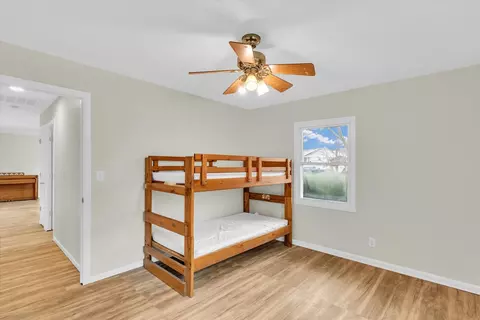 Bedroom - 2705 Willowpark Dr, Champaign, IL 61821 photo 3 of 6