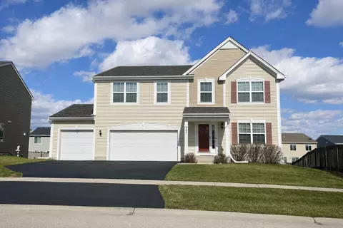 707 Brighton Dr, Pingree Grove, IL 60140