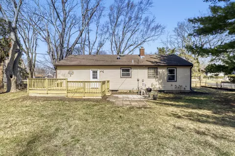 Exterior - 3 Sunset Ln, Algonquin, IL 60102 photo 2 of 6