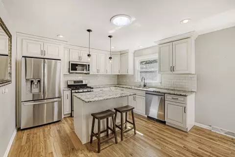 Kitchen - 3 Sunset Ln, Algonquin, IL 60102 photo 1 of 3