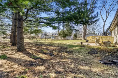 Exterior - 3 Sunset Ln, Algonquin, IL 60102 photo 3 of 6