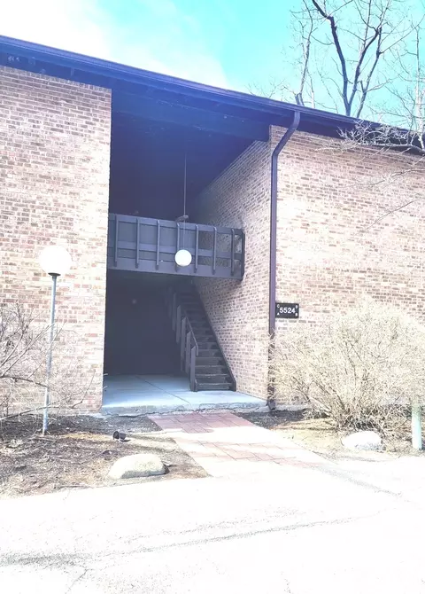 5524 E Lake Dr #84C, Lisle, IL 60532