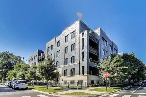 5748 N Hermitage Ave #106, Chicago, IL 60660