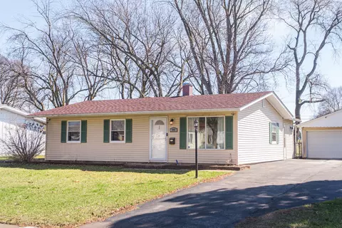 742 Cedardale Pl, Aurora, IL 60506