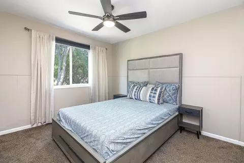 Bedroom - 812 W Appletree Ln, Bartlett, IL 60103 photo 3 of 4