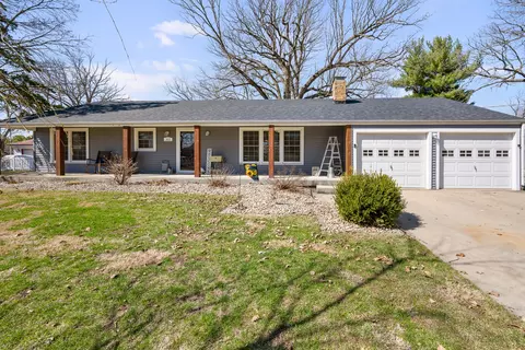 315 S Franklin St, Toulon, IL 61483