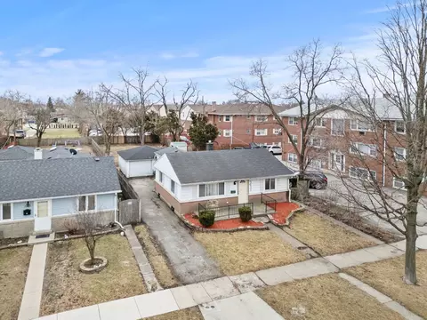 View/Area - 7911 45th St, Lyons, IL 60534 photo 1 of 3