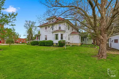 Exterior - 325 W Chippewa St, Dwight, IL 60420 photo 4 of 5