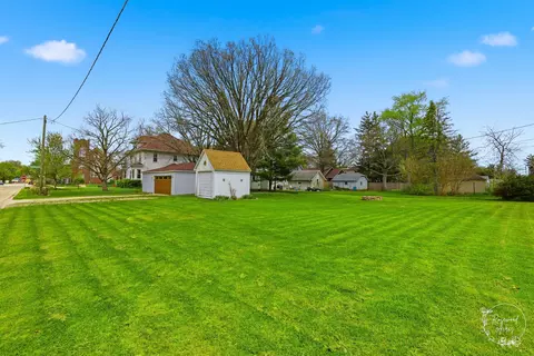Exterior - 325 W Chippewa St, Dwight, IL 60420 photo 2 of 5
