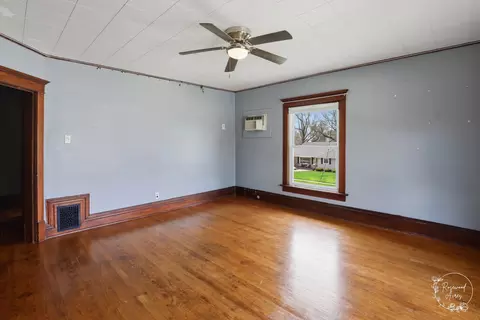 Living - 325 W Chippewa St, Dwight, IL 60420 photo 3 of 3
