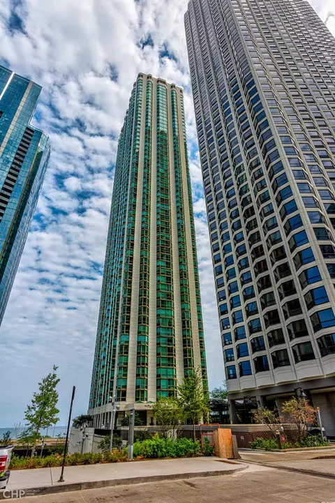 195 N Harbor Dr #401, Chicago, IL 60601