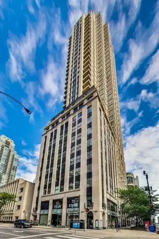 118 Erie St #27G, Chicago, IL 60611