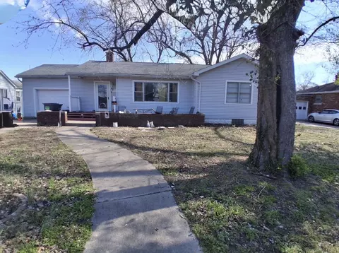 7305 Northern Dr, Belleville, IL 62223