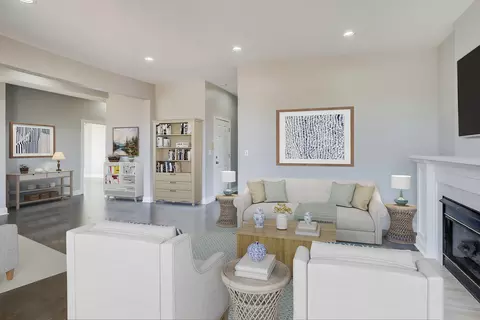 Living - 313 E 60th St #4, Chicago, IL 60637 photo 6 of 8