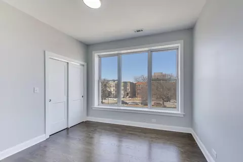 Bedroom - 313 E 60th St #4, Chicago, IL 60637 photo 9 of 14