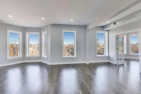 Living - 313 E 60th St #4, Chicago, IL 60637 photo 4 of 8