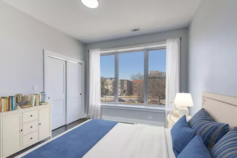 Bedroom - 313 E 60th St #4, Chicago, IL 60637 photo 8 of 14
